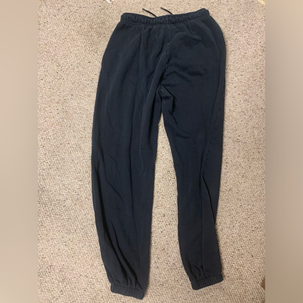 Nike Sportswear Women’s Jogger Sweatpants Size Small EUC - Picture 2 of 3